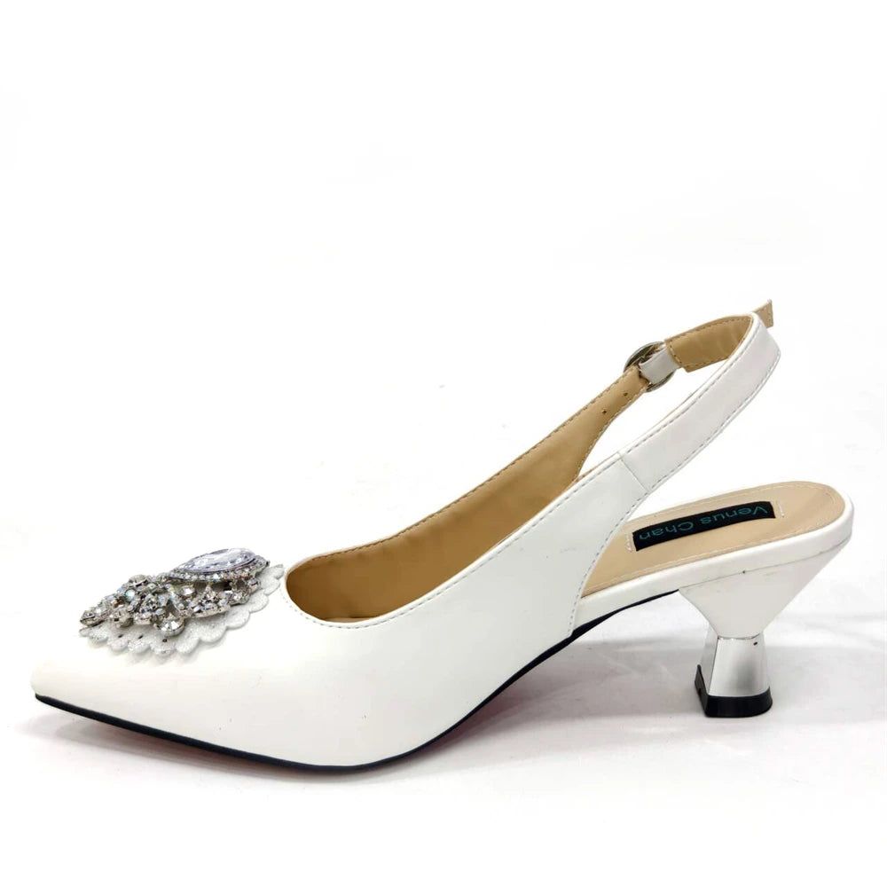 Ensemble de chaussures à talons hauts et strass de couleur blanche, model 2024 - Loufdingue.com - Ensemble de chaussures à talons hauts et strass de couleur blanche, model 2024 - Loufdingue.com -  -  
