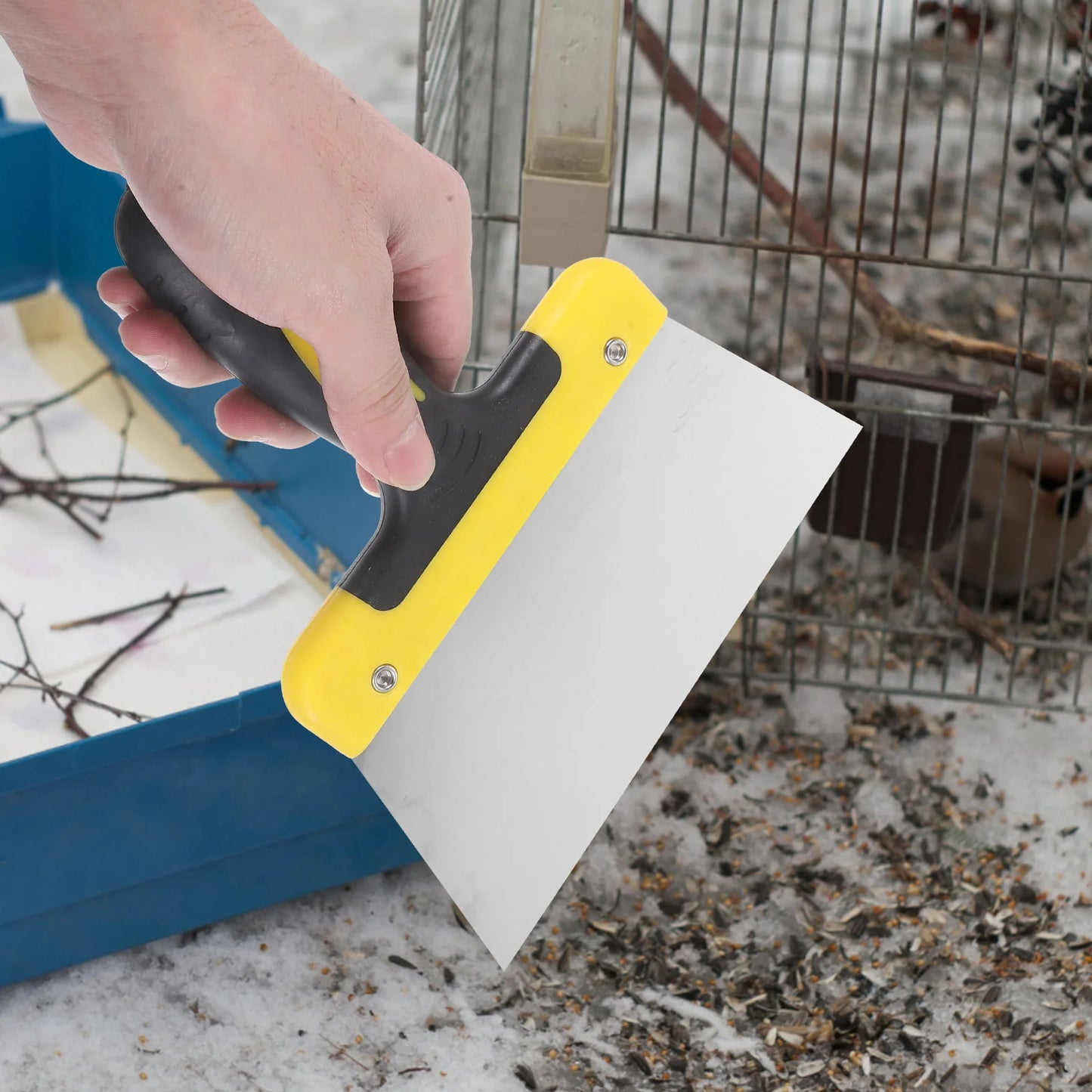 Make bird droppings cleaning chores easier with the Stainless Steel Bird Poop Scraper!